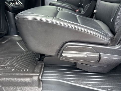 Used 2020 Lincoln Navigator L Reserve w/ Equipment Group 208A Reserve image 40