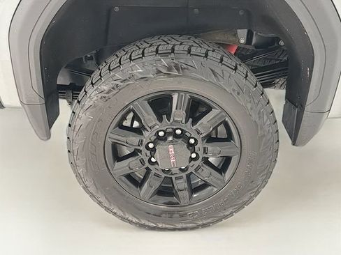 Used 2025 GMC Sierra 3500 AT4 w/ AT4 Premium Plus Package AWD/4WD image 26
