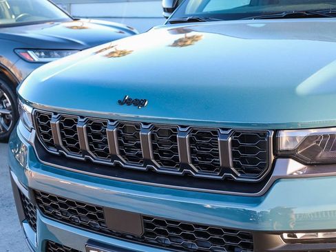 New 2026 Jeep Grand Cherokee Limited AWD/4WD image 6