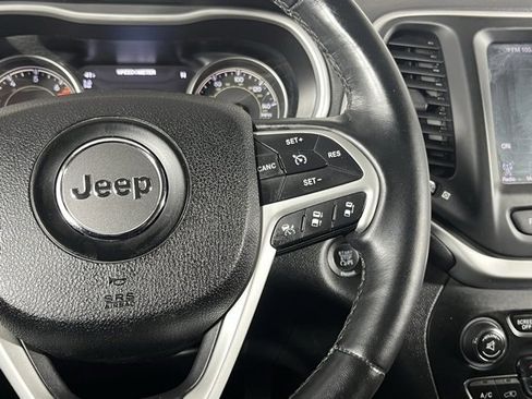 Used 2016 Jeep Cherokee Limited w/ Luxury Group image 15