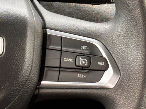 Used 2023 Jeep Compass Sport image 13