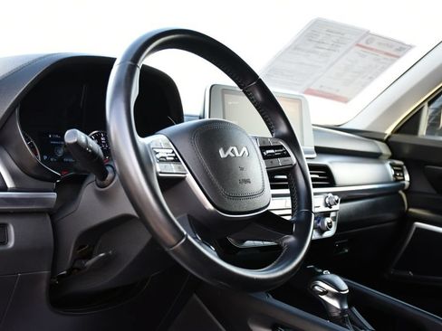 Used 2022 Kia Telluride S AWD/4WD image 13