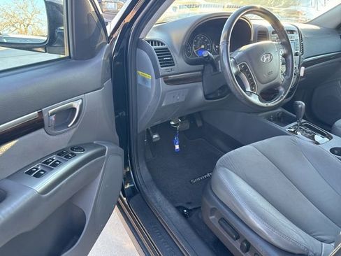 Used 2011 Hyundai Santa Fe SE image 7