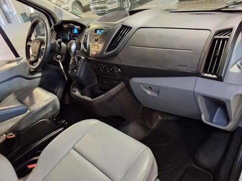 Used 2019 Ford Transit 250 130 Low Roof RWD image 26