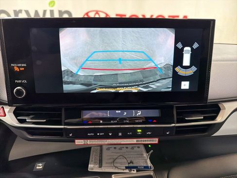 Used 2026 Toyota Sienna XLE image 30