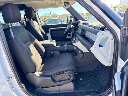 Used 2022 Land Rover Defender 90 image 23