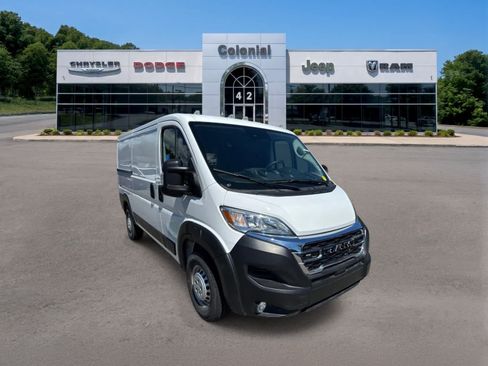 Used 2025 RAM ProMaster 2500 w/ U-Haul Equipment Group FWD image 8