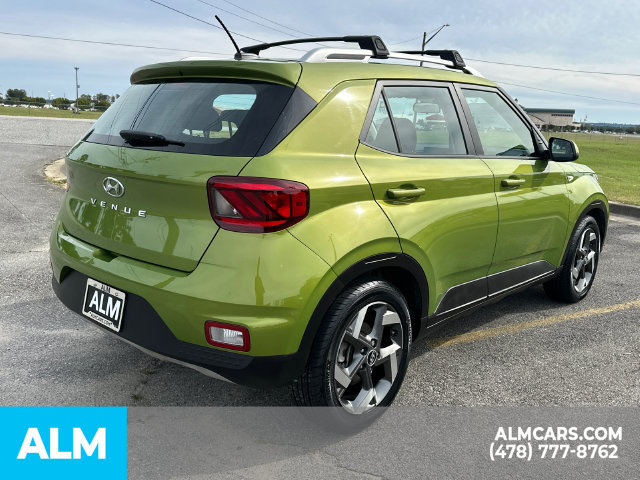 Used 2023 Hyundai Venue SEL FWD image 5