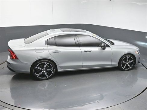 Certified 2024 Volvo S60 B5 Core image 47
