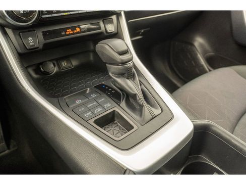 Used 2025 Toyota RAV4 XLE AWD/4WD image 23