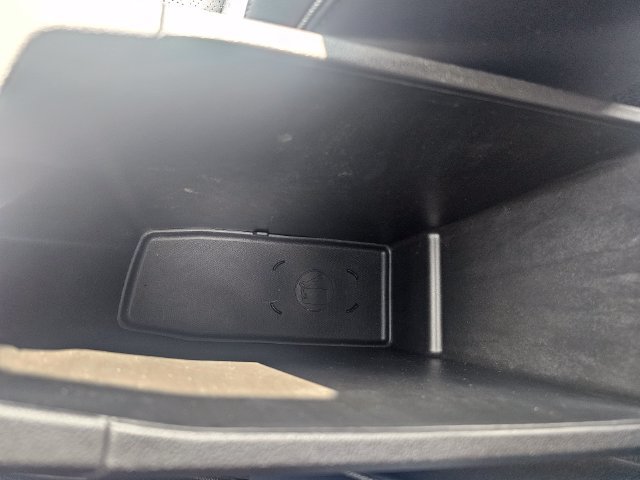 Used 2023 Chevrolet Bolt EUV Premier w/ Super Cruise Package FWD image 21