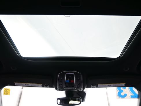 Used 2023 Jeep Grand Cherokee Altitude image 18