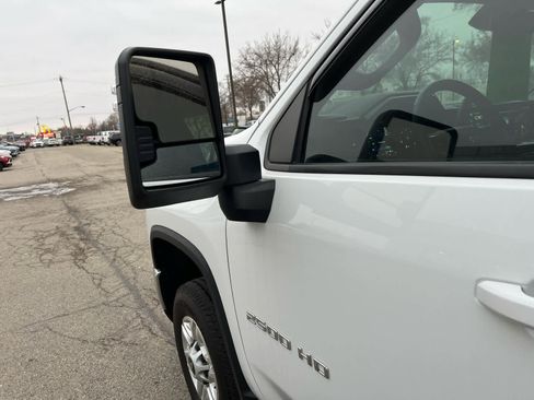 Used 2024 Chevrolet Silverado 2500 LT AWD/4WD image 22