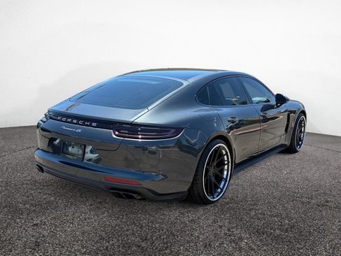 Used 2018 Porsche Panamera RWD image 5