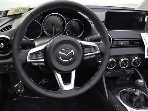 New 2025 MAZDA MX-5 Miata Grand Touring image 16