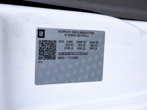 Used 2018 Chevrolet Express 3500 w/ Power Convenience Package image 26