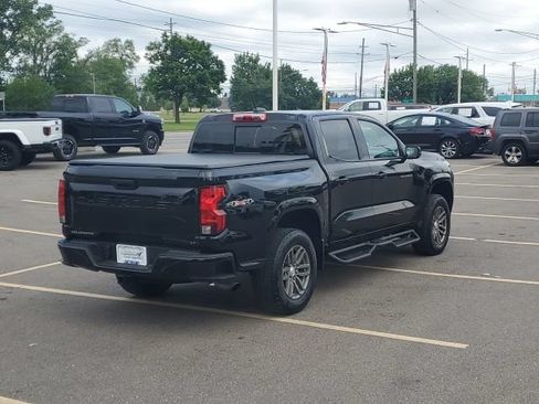 Used 2024 Chevrolet Colorado LT w/ LT Convenience Package II AWD/4WD image 4