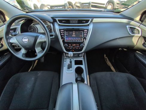 Used 2018 Nissan Murano SV AWD/4WD image 15