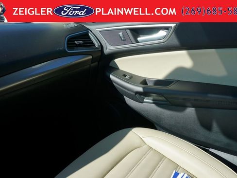 Used 2023 Ford Edge SEL AWD/4WD image 32