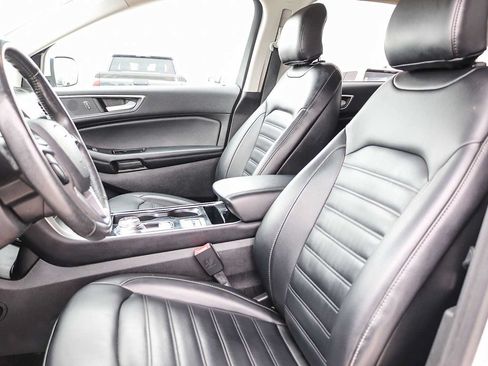 Used 2019 Ford Edge SEL w/ Equipment Group 201A FWD image 17