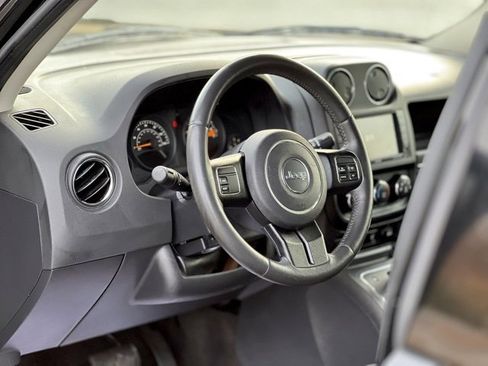 Used 2014 Jeep Patriot Latitude w/ Sun/Sound Group image 11