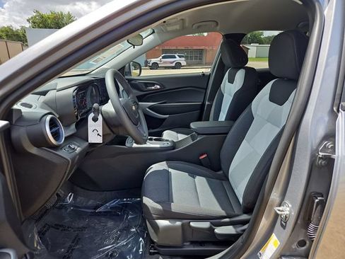 New 2026 Chevrolet Trax LS w/ LS Convenience Package FWD image 19