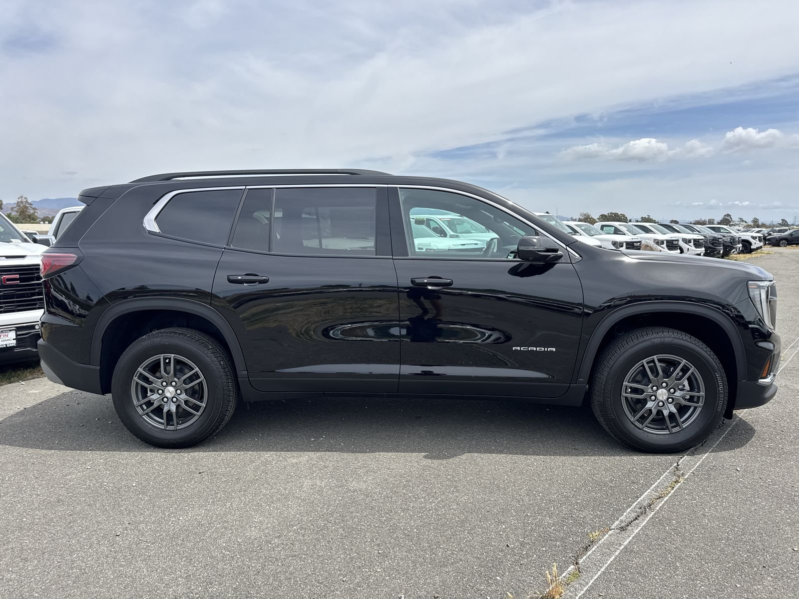 New 2026 GMC Acadia Elevation FWD image 71