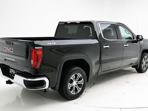 Used 2025 GMC Sierra 1500 SLT AWD/4WD image 9