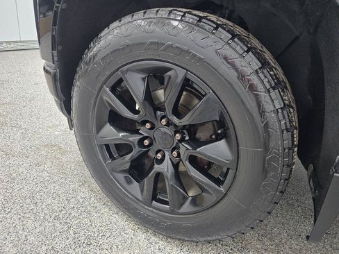 Used 2020 Chevrolet Silverado 1500 LT w/ Texas Edition RWD image 29