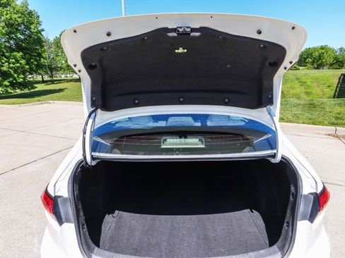 Used 2020 Toyota Corolla SE FWD image 18