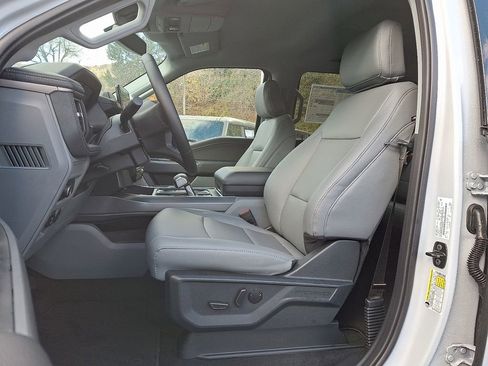New 2025 Ford F150 Lightning Flash AWD/4WD image 6