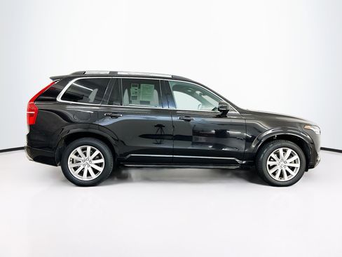 Used 2017 Volvo XC90 T6 Momentum w/ Vision Package image 10