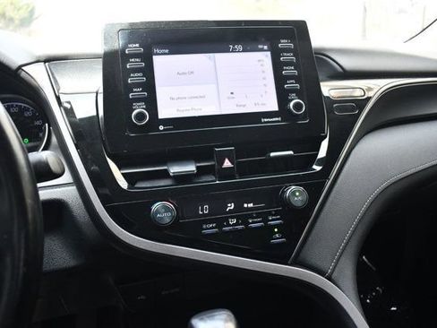 Used 2021 Toyota Camry SE image 23