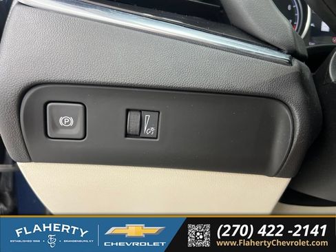 Used 2023 Buick Enclave Essence w/ Experience Buick Package FWD image 24