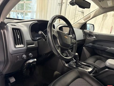 Used 2015 Chevrolet Colorado Z71 AWD/4WD image 7