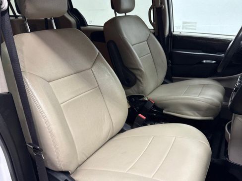 Used 2019 Dodge Grand Caravan SE w/ Power Convenience Group I image 29