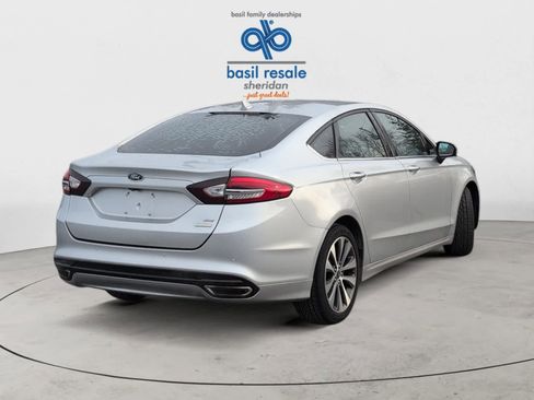 Used 2019 Ford Fusion SE image 6