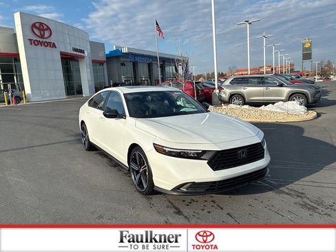 Used 2023 Honda Accord Sport image 1