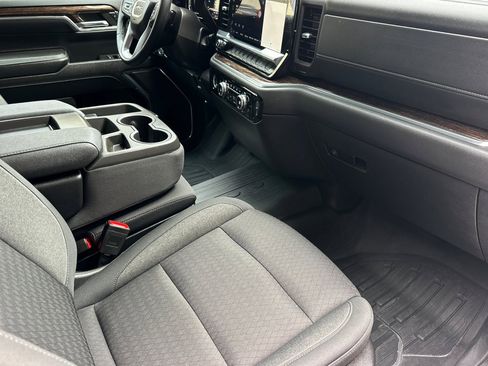 Certified 2024 GMC Sierra 1500 Elevation w/ LPO, Elevation Black Package image 19