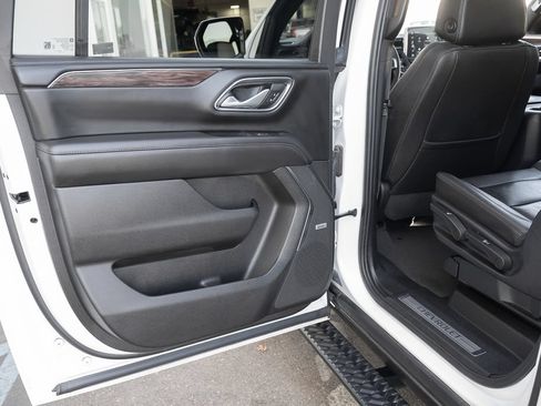 Used 2023 Chevrolet Suburban Z71 AWD/4WD image 44