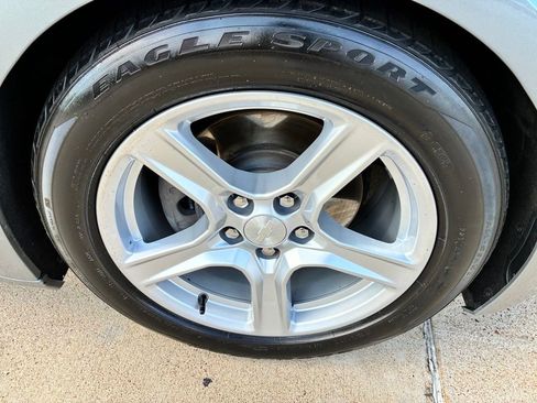 Used 2023 Chevrolet Camaro LT RWD image 3