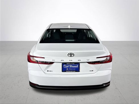Used 2025 Toyota Camry LE image 7