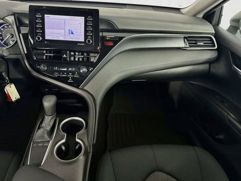 Used 2024 Toyota Camry LE FWD image 28