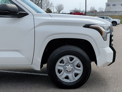 Used 2023 Toyota Tundra SR AWD/4WD image 10