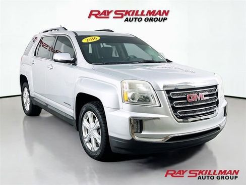 Used 2016 GMC Terrain SLT image 1