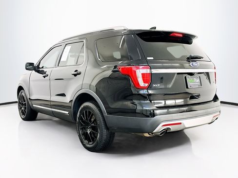 Used 2016 Ford Explorer XLT w/ Equipment Group 202A AWD/4WD image 5