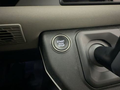 Used 2023 Land Rover Defender 110 SE image 24