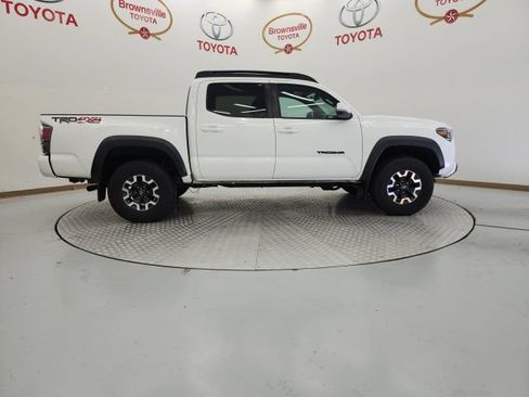 Certified 2023 Toyota Tacoma TRD Off-Road w/ TRD Premium Off Road Package AWD/4WD image 3