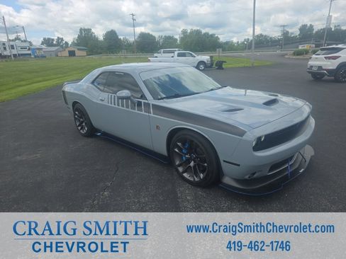 Used 2021 Dodge Challenger R/T Scat Pack RWD image 7