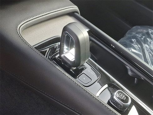 New 2025 Volvo S90 B6 Plus image 7